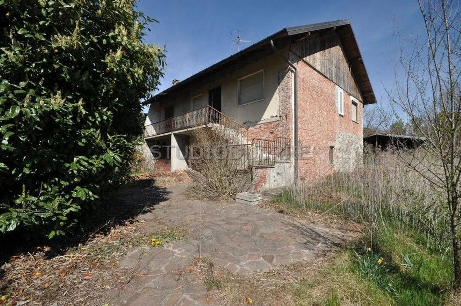 8 chambres Villa à Angera, Italy No. 331281