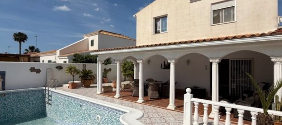 3 غرف نوم فيلا في Torrevieja, Spain رقم 176052 53