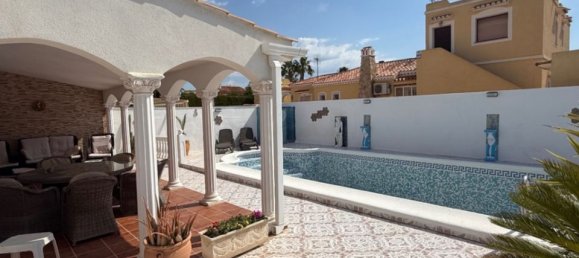 3 غرف نوم فيلا في Torrevieja, Spain رقم 176052 14