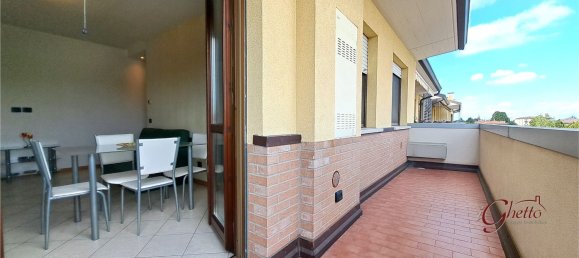 2 bedrooms Apartment in Cento, Italy No. 330147 10