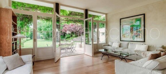 5 bedrooms Villa in Laglio, Italy No. 333052 17