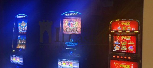 100m² Commercial property in Magione, Italy No. 376872 8