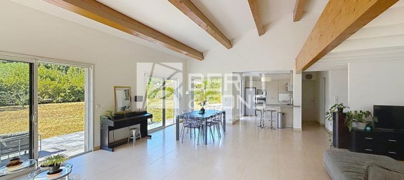 3 Schlafzimmer Villa in Chateauneuf-Grasse, France, Nr. 299837 2