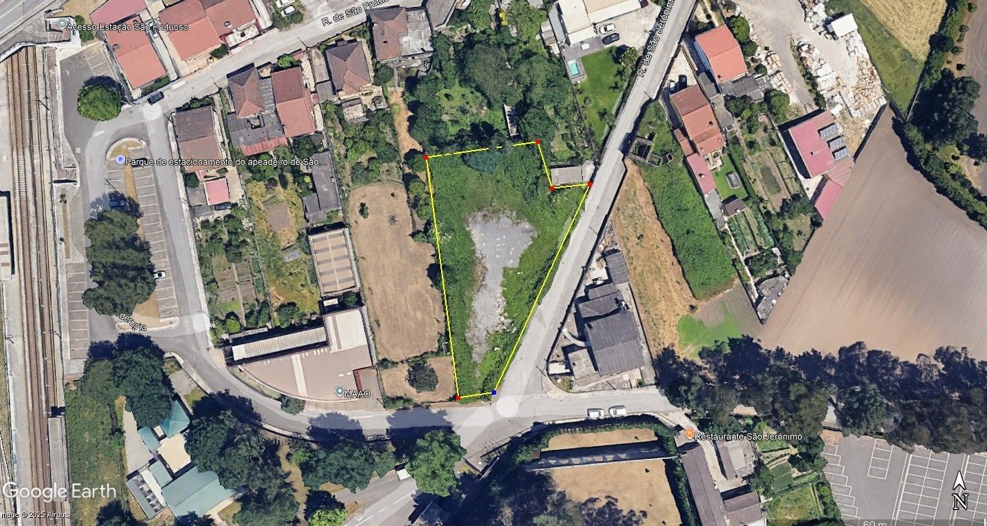 Земельный участок в Мая, Португалия № 260051