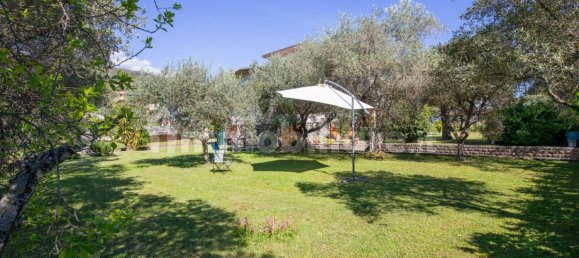 3 غرف نوم فيلا في Seravezza, Italy رقم 195618 41