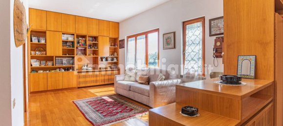 3 غرف نوم فيلا في Seravezza, Italy رقم 195618 3