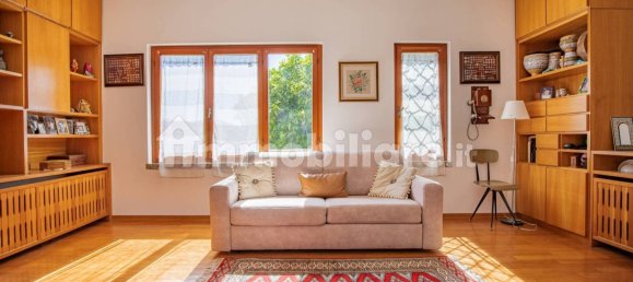 3 غرف نوم فيلا في Seravezza, Italy رقم 195618 2