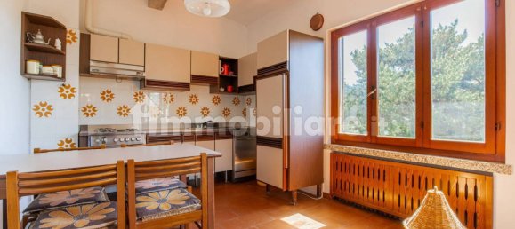 3 غرف نوم فيلا في Seravezza, Italy رقم 195618 17