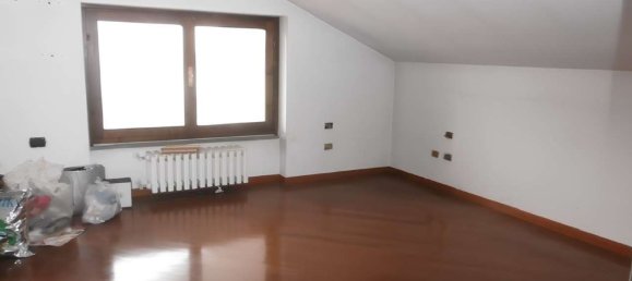 Apartamento de 4 habitaciónes en Varedo, Italy No. 210003 5