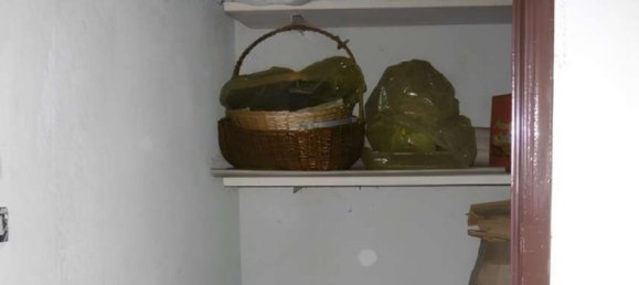 Apartamento de 4 habitaciónes en Varedo, Italy No. 210003 10