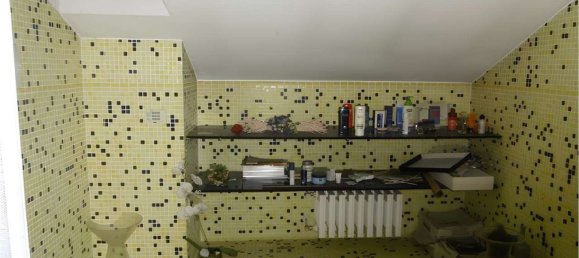 Apartamento de 4 habitaciónes en Varedo, Italy No. 210003 7