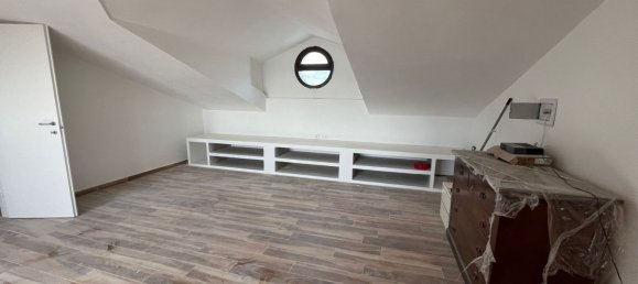 3 rooms Penthouse in Catanzaro, Italy No. 90066 8