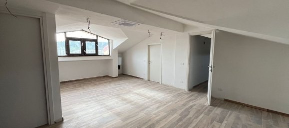 3 rooms Penthouse in Catanzaro, Italy No. 90066 5