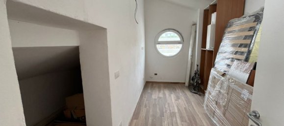 3 rooms Penthouse in Catanzaro, Italy No. 90066 9