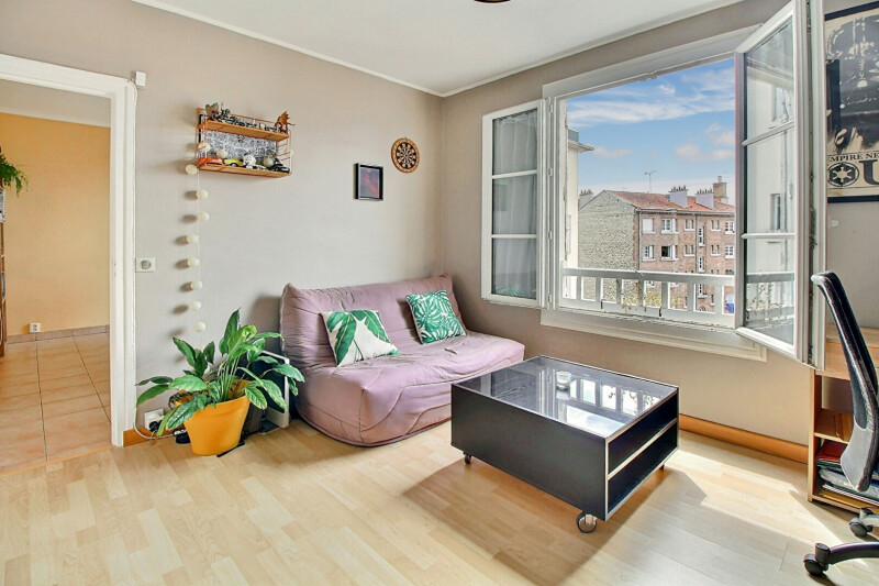 Квартира с 2 спальнями в Коломб, Франция № 117998