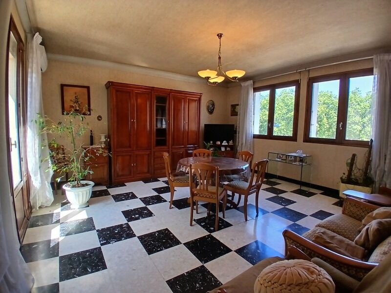 2 bedrooms House in Beziers, France No. 295778