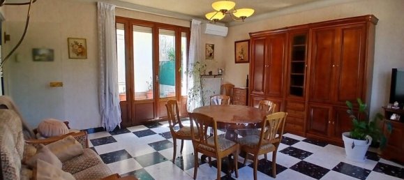 2 bedrooms House in Beziers, France No. 295778 2