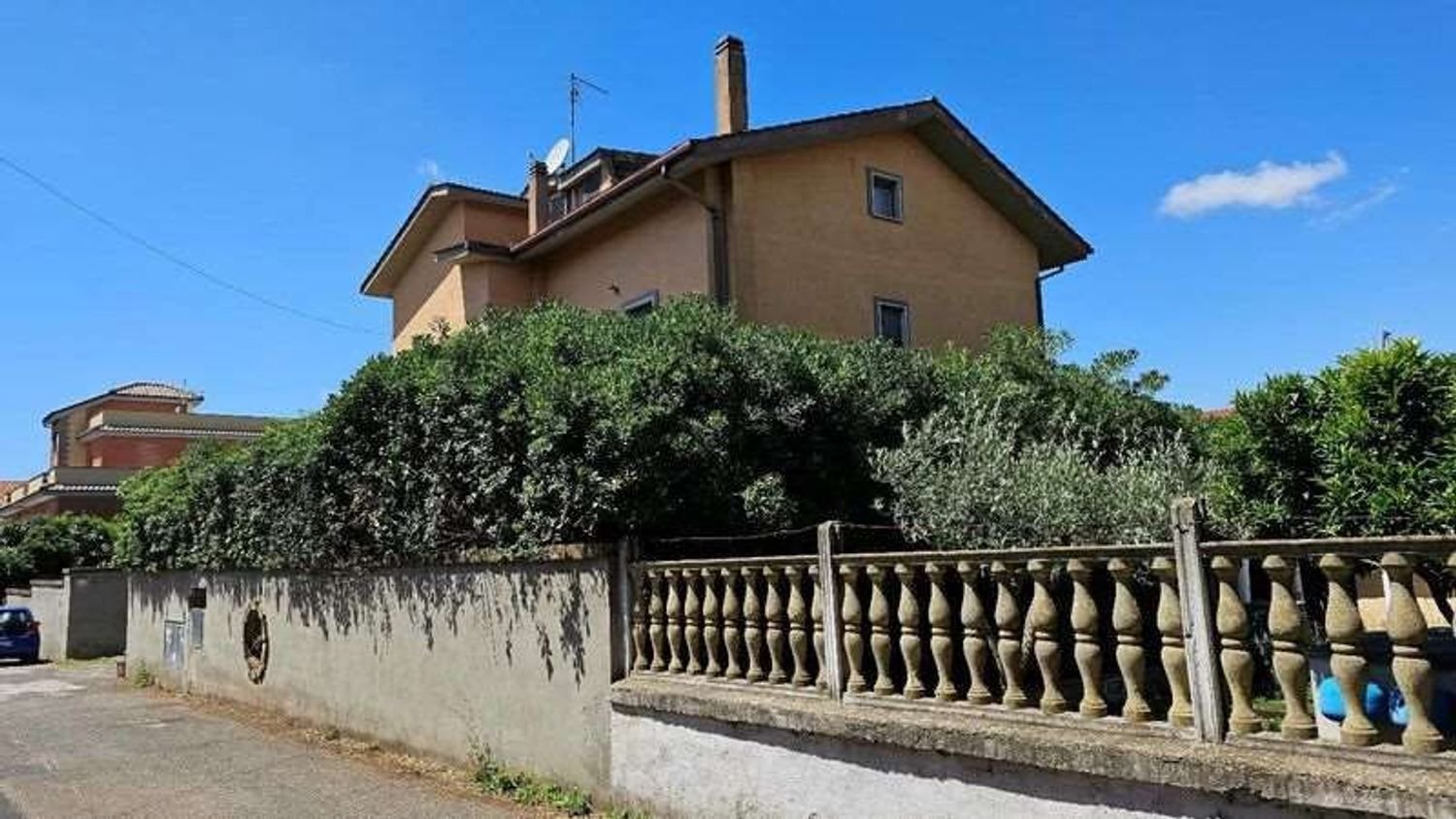 5 rooms Apartment in Rome, Italy No. 222793
