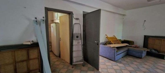 5 rooms Apartment in Rome, Italy No. 222793 7