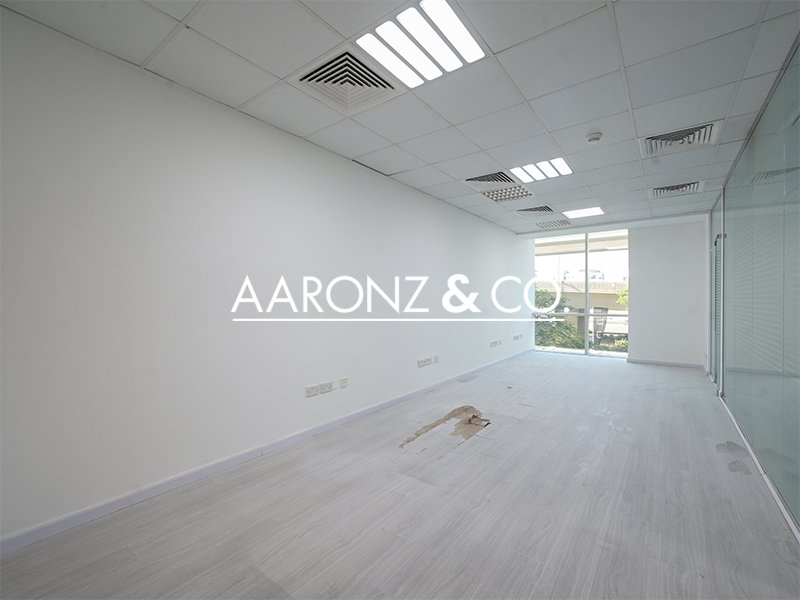 Bureau à Sheikh Zayed Road, UAE 93m² No. 114641