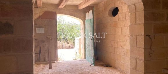 Granja de 5 dormitorios en Naxxar, Malta No. 1555 3