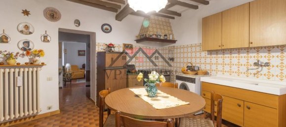 4 rooms Apartment in Pomarance, Italy No. 173855 6