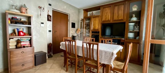 2 bedrooms Apartment in Turin, Italy No. 282538 7