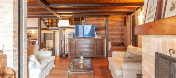 3 bedrooms Apartment in Città della Pieve, Italy No. 229546 8