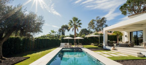 5 bedrooms Villa in Marbella, Spain No. 74989 8