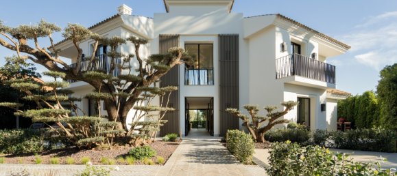 5 bedrooms Villa in Marbella, Spain No. 74989 6