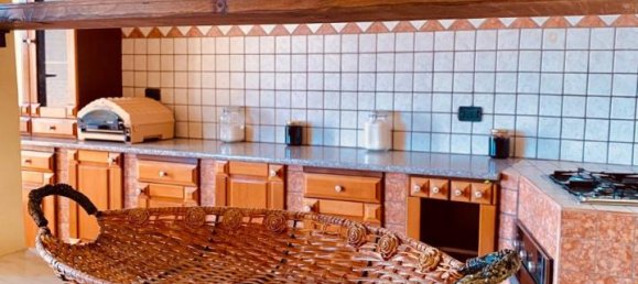 Квартира с 3 комнатами в Лечче, Италия № 115193 4