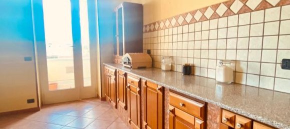 Квартира с 3 комнатами в Лечче, Италия № 115193 6