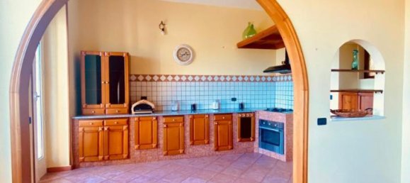 Квартира с 3 комнатами в Лечче, Италия № 115193 9