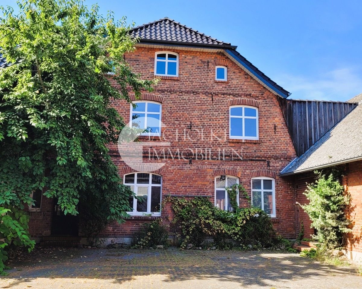 Ферма с 20 комнатами в Зальцведель, Германия № 137034