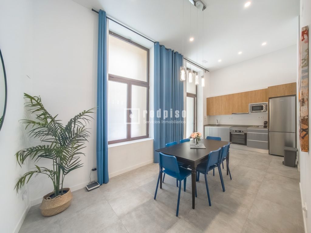 1 bedroom Penthouse in Madrid, Spain No. 175592