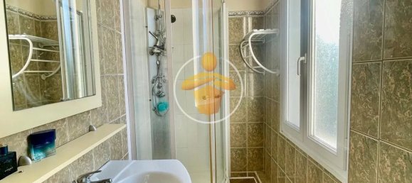 Casa de 6 dormitorios en La Fere, France No. 88639 11