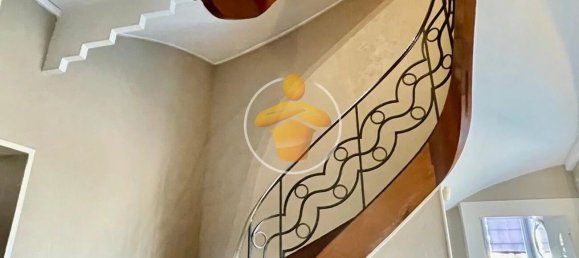 Casa de 6 dormitorios en La Fere, France No. 88639 7