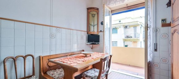 4-salle Appartement à Genoa, Italy No. 21118 29
