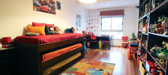 4 bedrooms Duplex in Corroios, Portugal No. 107699 13