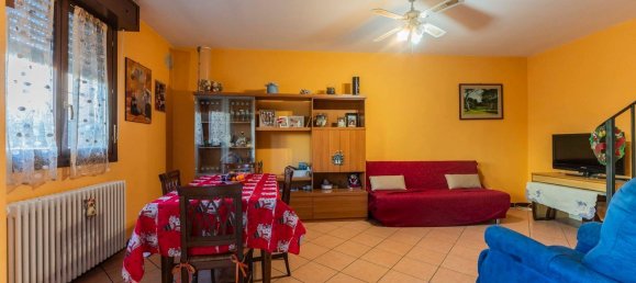 4غرفة منزل في Poggio Renatico, Italy رقم 97219 59