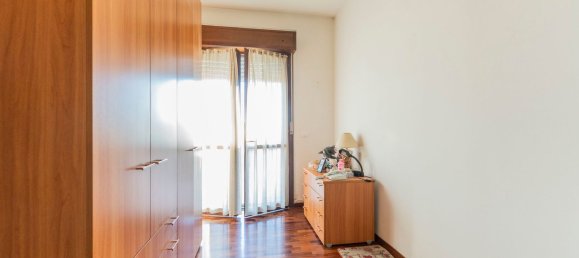 4غرفة منزل في Poggio Renatico, Italy رقم 97219 56