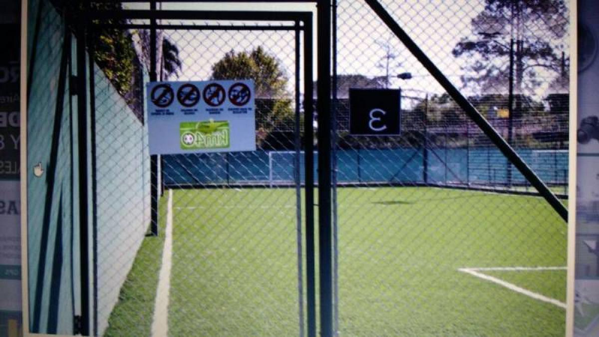 Imóvel comercial em Pilar, Argentina 1800 m² N.º 30159