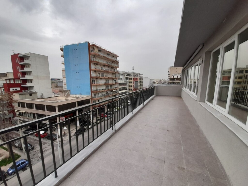 1000m² Property in Thessaloniki, Greece No. 3679