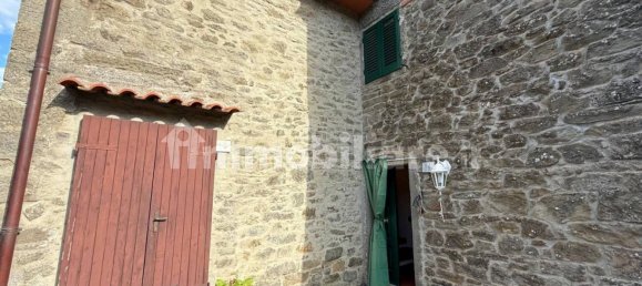 3 غرف نوم منزل في Castel San Niccolò, Italy رقم 321246 4