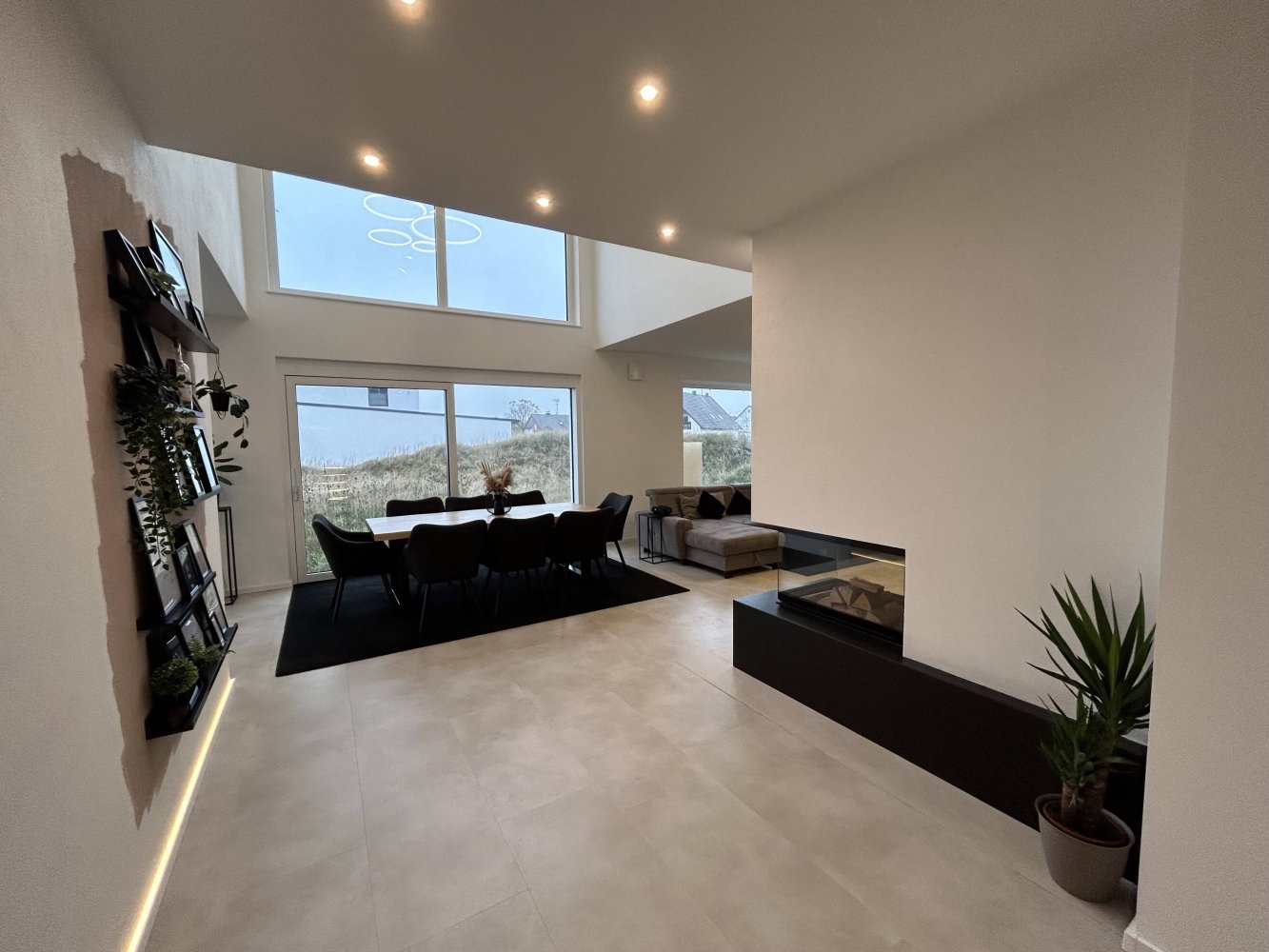 Вилла с 4 спальнями в Диллинген ан дер Донау, Германия № 159673