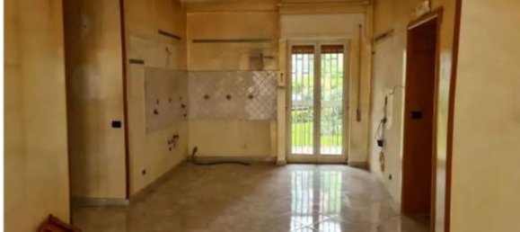 3 rooms Apartment in Naples, Italy No. 14176 29