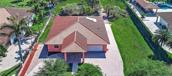 4 Schlafzimmer Villa in Miami, USA, Nr. 614234 3