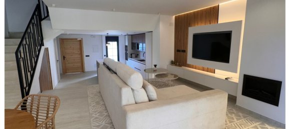 2 bedrooms Villa in Casares, Spain No. 146701 2