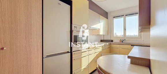 2 chambres Appartement à Champigny-sur-Marne, France No. 139744 3