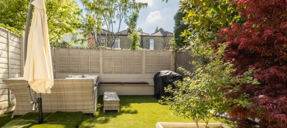 2 bedrooms House in London, United Kingdom No. 14214 29